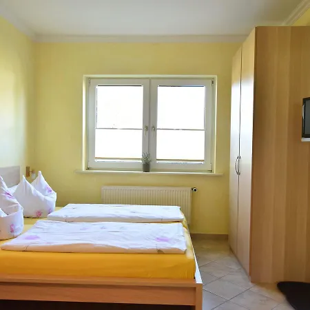 Cozy In Germany With Private Garden * Рерик