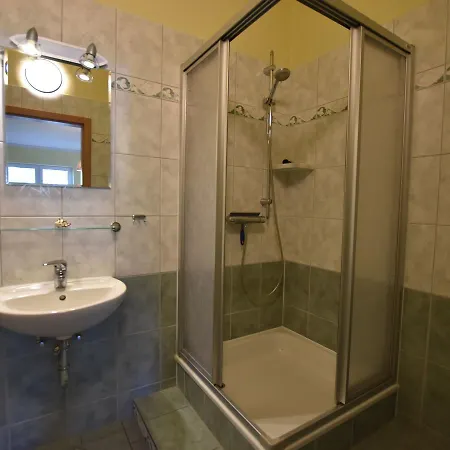 Cozy In Germany With Private Garden Апартаменты Рерик
