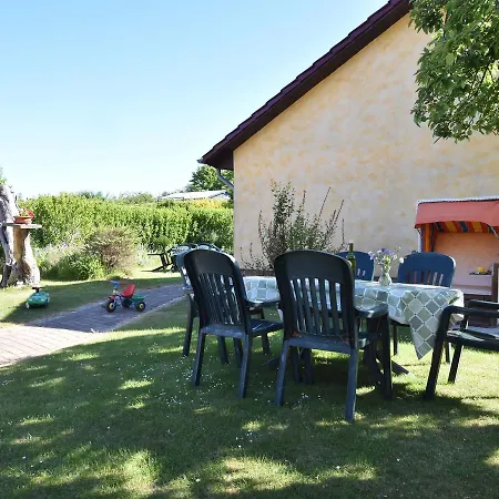 Апартаменты Cozy In Germany With Private Garden Рерик